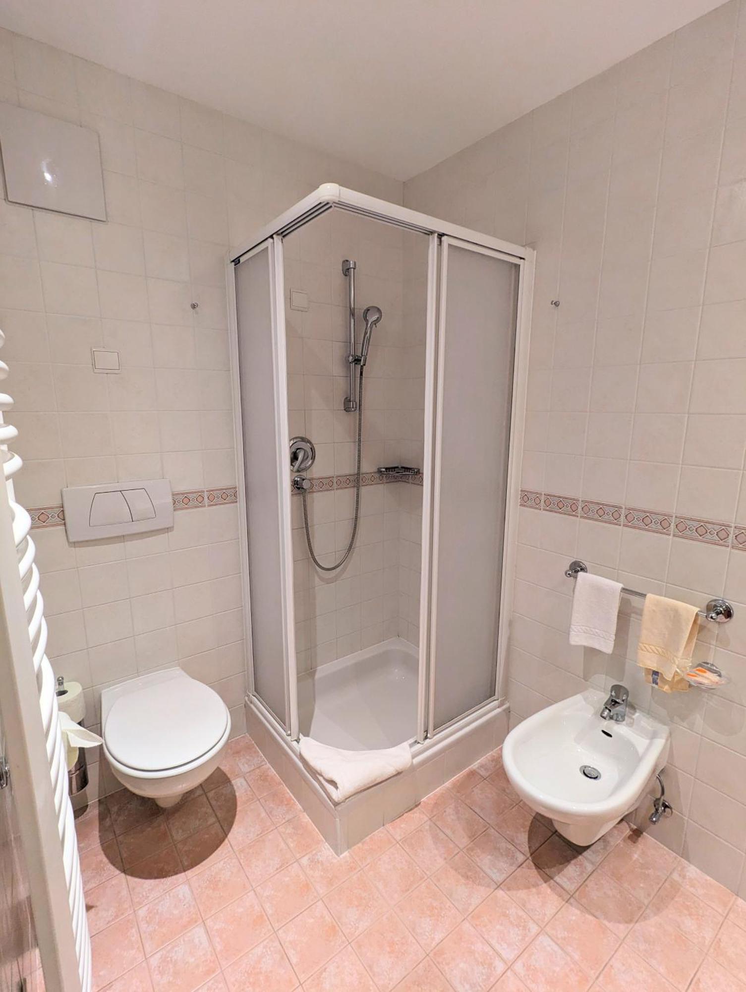 Hotel Heinz Брунико Екстериор снимка